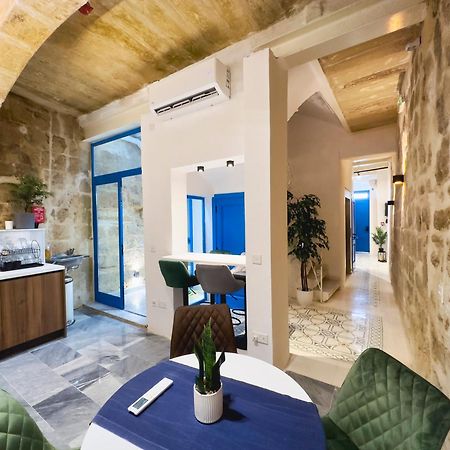 Mandera'S Boutique Suites & Dorms バレッタ エクステリア 写真