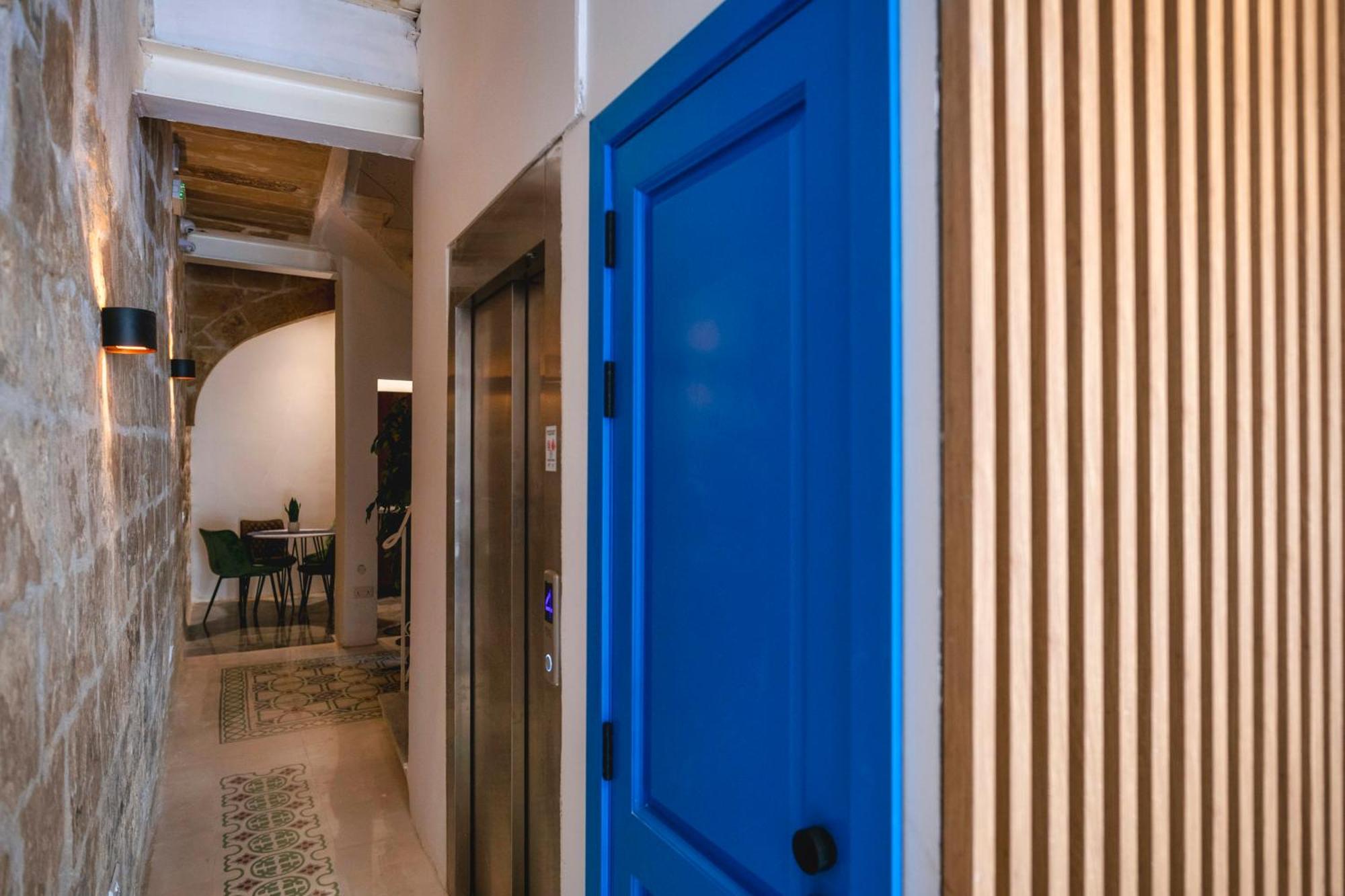 Mandera'S Boutique Suites & Dorms バレッタ エクステリア 写真
