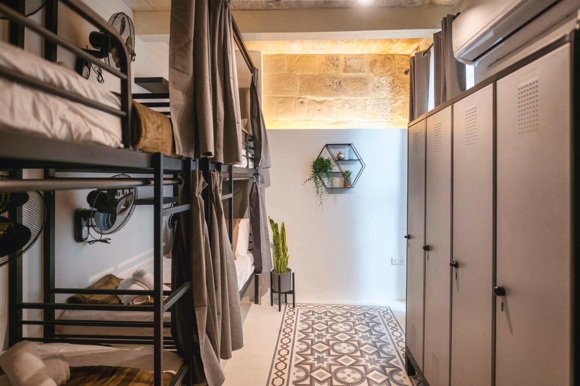 Mandera'S Boutique Suites & Dorms バレッタ エクステリア 写真