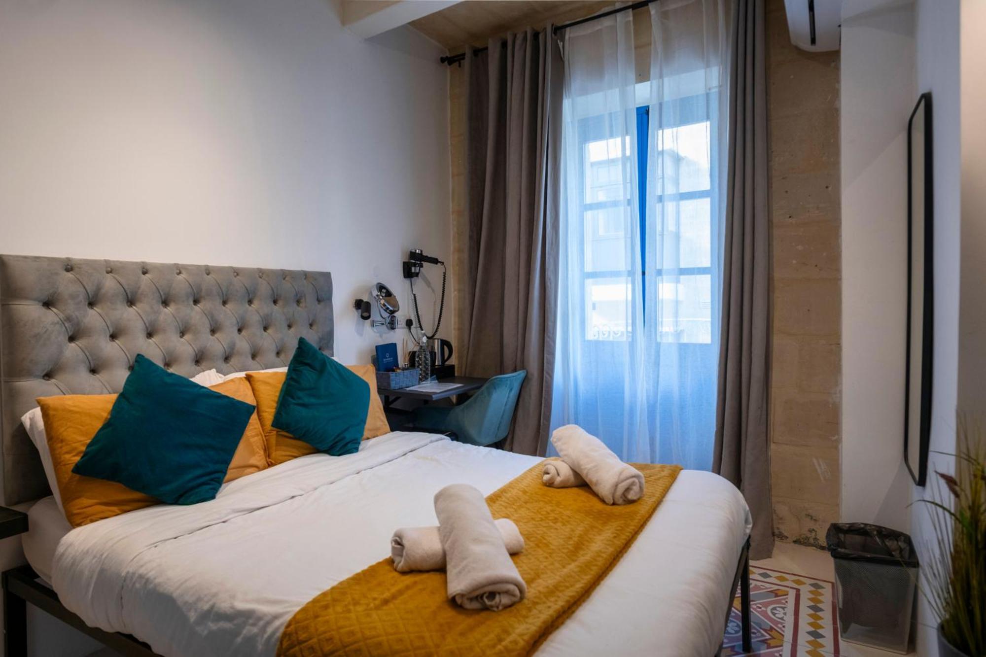 Mandera'S Boutique Suites & Dorms バレッタ エクステリア 写真