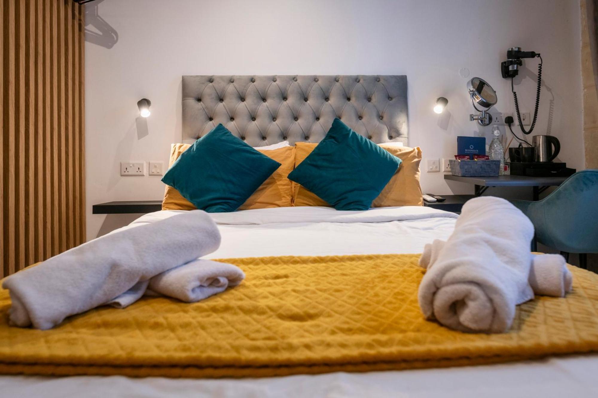 Mandera'S Boutique Suites & Dorms バレッタ エクステリア 写真
