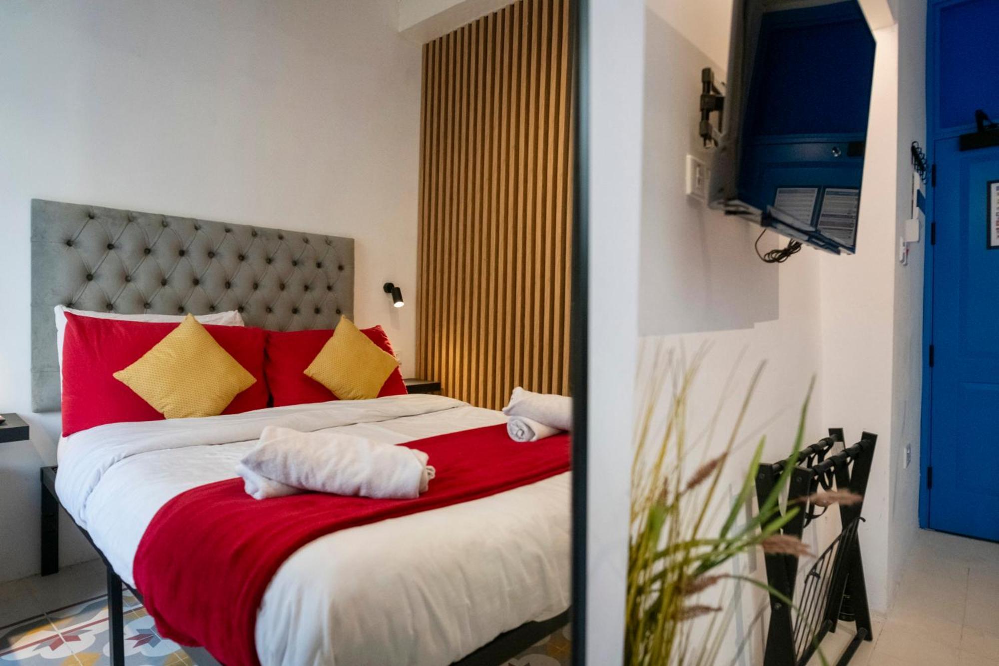 Mandera'S Boutique Suites & Dorms バレッタ エクステリア 写真