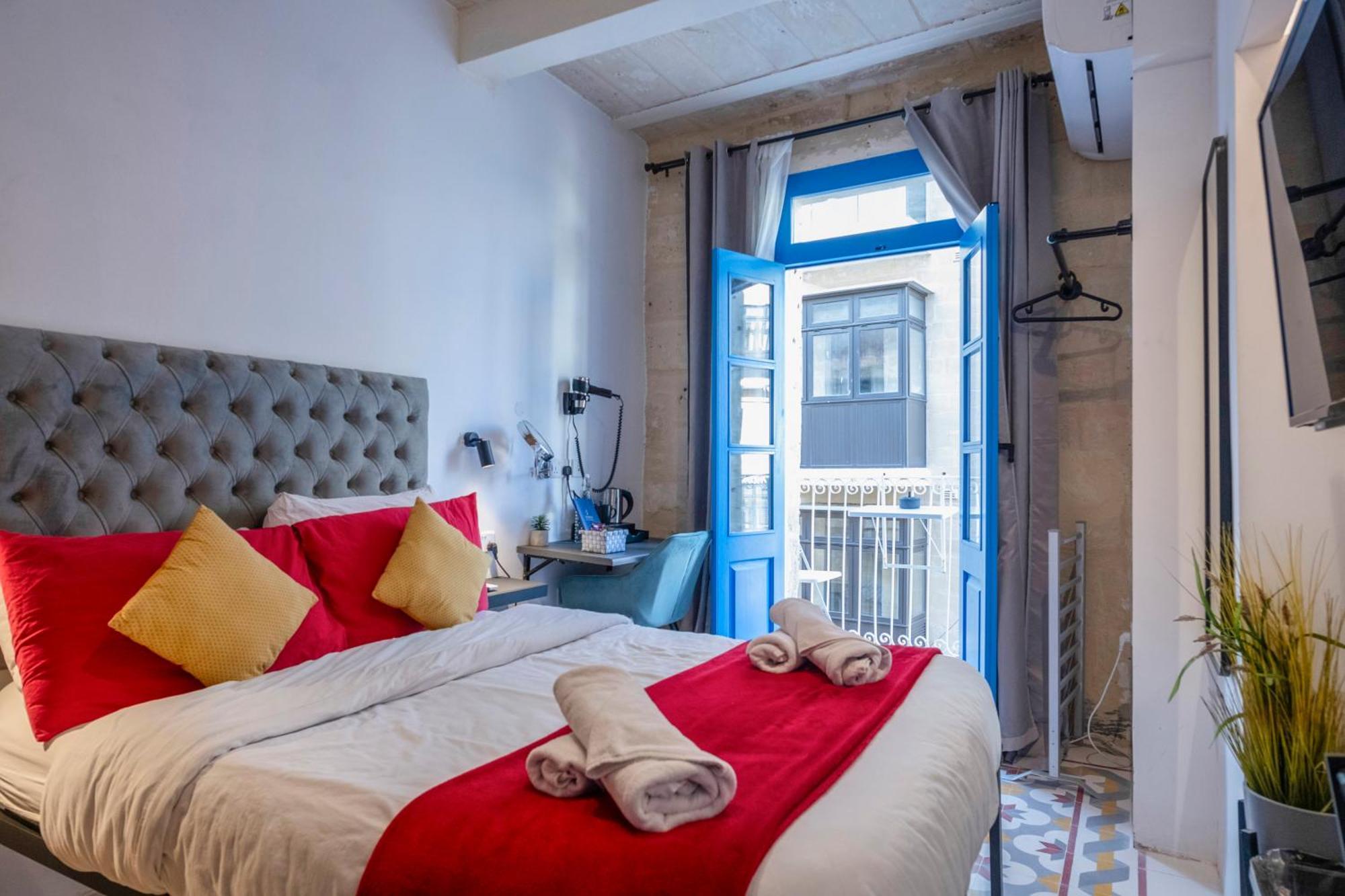 Mandera'S Boutique Suites & Dorms バレッタ エクステリア 写真