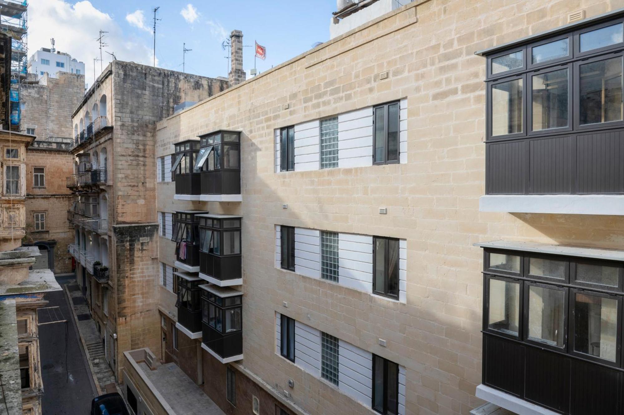 Mandera'S Boutique Suites & Dorms バレッタ エクステリア 写真