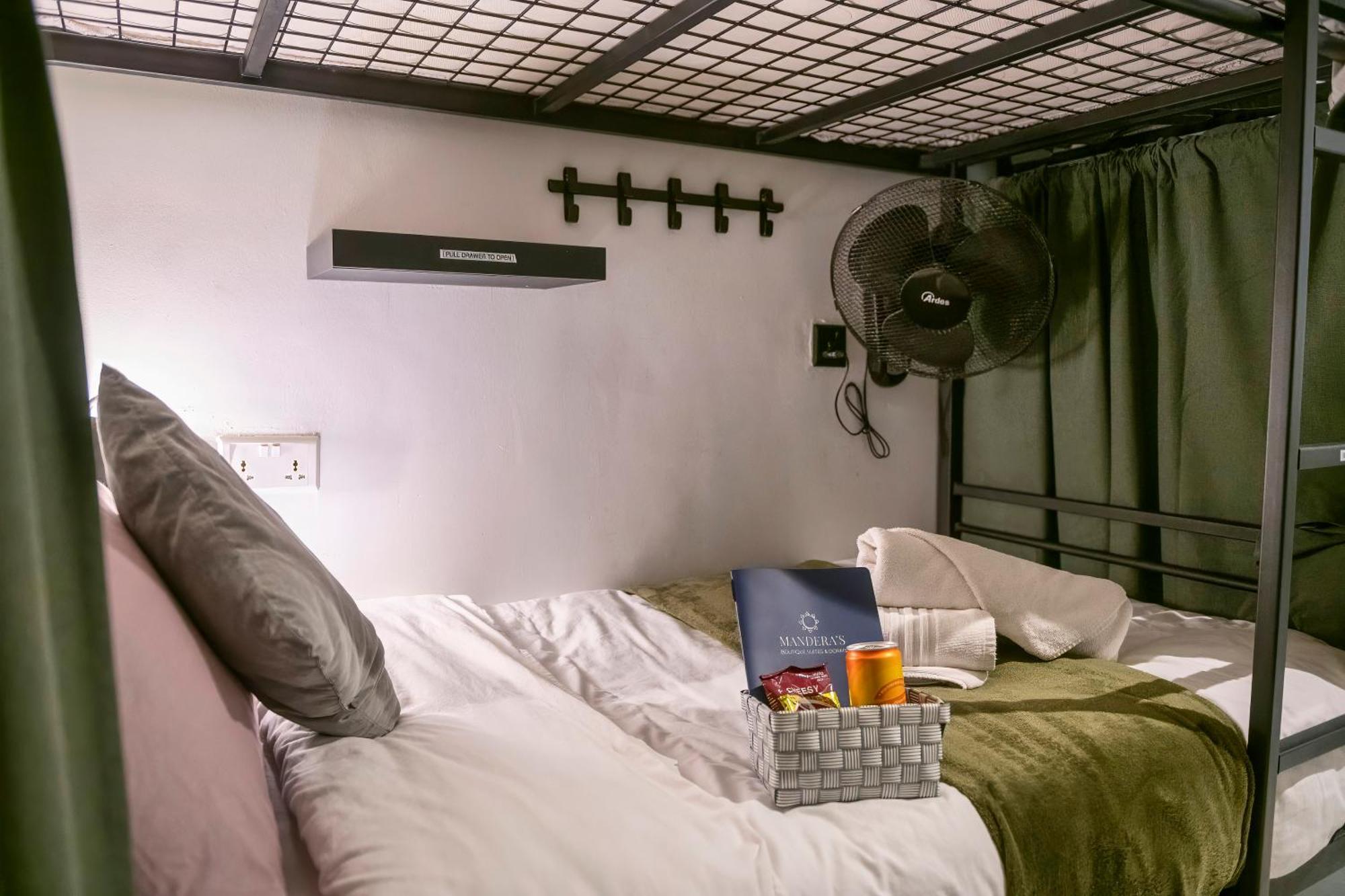 Mandera'S Boutique Suites & Dorms バレッタ エクステリア 写真