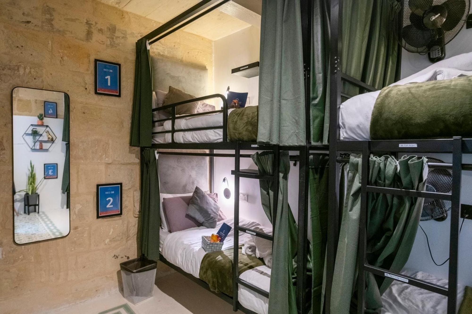 Mandera'S Boutique Suites & Dorms バレッタ エクステリア 写真